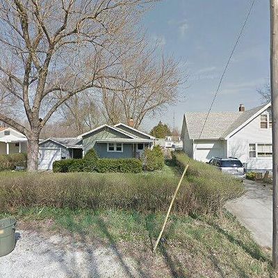 872 W Harper Ave, Decatur, IL 62526