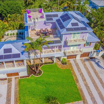 106 81 St St, Holmes Beach, FL 34217