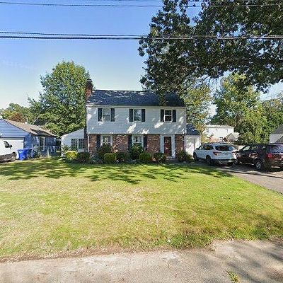 11 Barry Wills Pl, Springfield, MA 01118