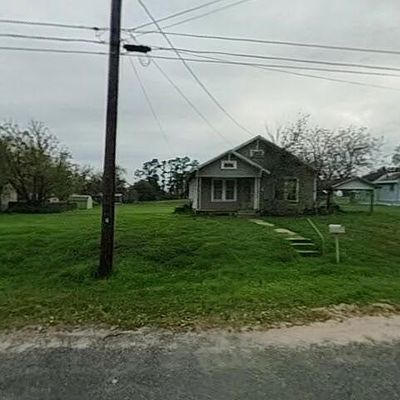 1108 Baumgarten St, Schulenburg, TX 78956