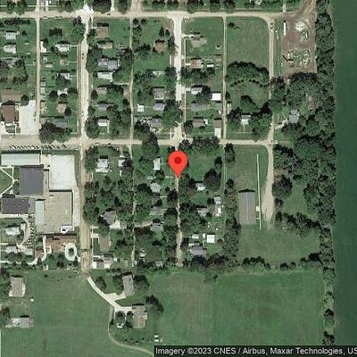 S 10 Th St, Newman Grove, NE 68758