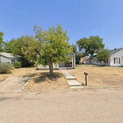 1002 N 7 Th St, Ballinger, TX 76821