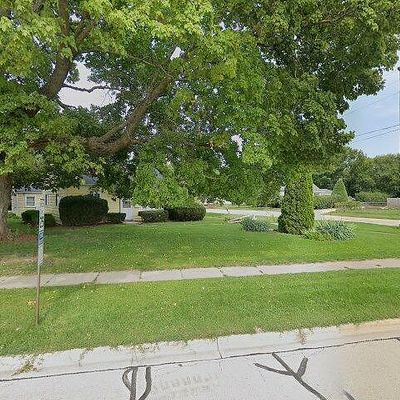 120 A St, Genoa, IL 60135