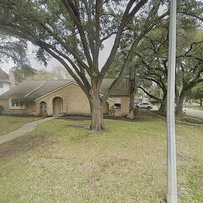 14202 Piping Rock Ln, Houston, TX 77077