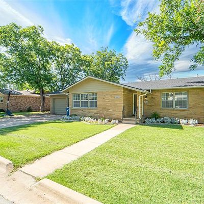 1502 Ridgeway Cir, Breckenridge, TX 76424