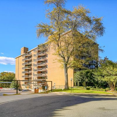 2030 N Adams St #902, Arlington, VA 22201