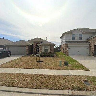 20394 Green Mountain Dr, New Caney, TX 77357