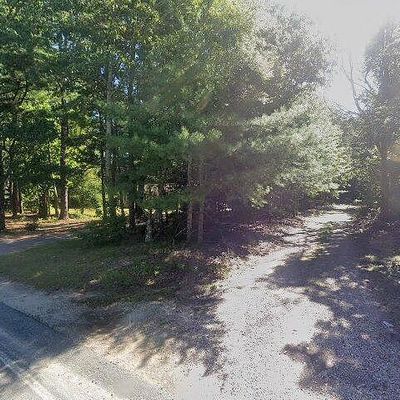 21 S Meadow Rd, Carver, MA 02330