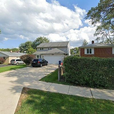 1740 Old Deerfield Rd, Highland Park, IL 60035