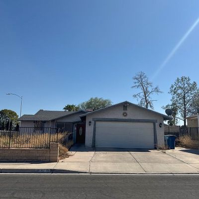 1813 Pluto Dr, Las Vegas, NV 89108