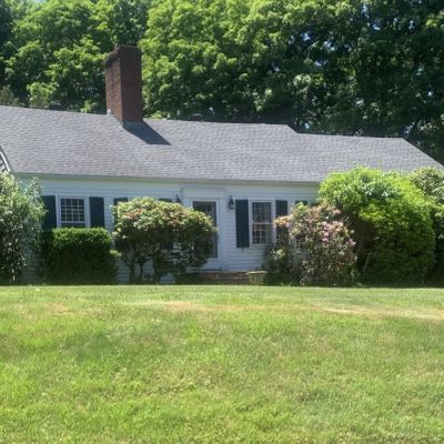 240 Carriage Dr, Middlebury, CT 06762