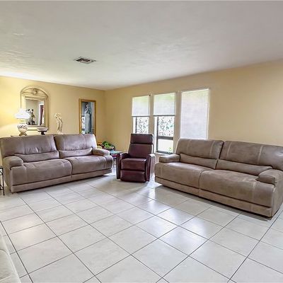 2407 Del Ray Pl, Lehigh Acres, FL 33936