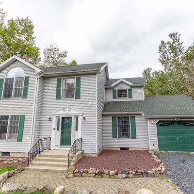 2462 Hidden Ln, Tobyhanna, PA 18466