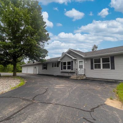 250 Leisure Ln, Nekoosa, WI 54457