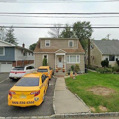 26 Cherokee Ave, Lake Hiawatha, NJ 07034