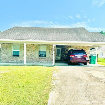 218 Dogwood St, Waveland, MS 39576