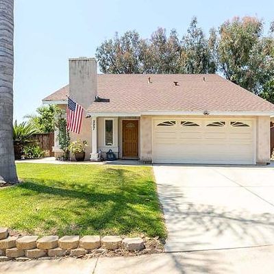 227 Skyridge Ln, Escondido, CA 92026