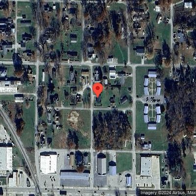 302 E Neal St, Jasonville, IN 47438