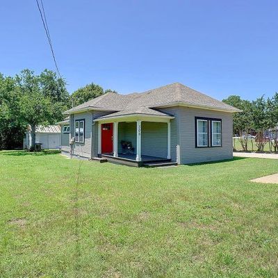 306 S 1 St St, Krum, TX 76249