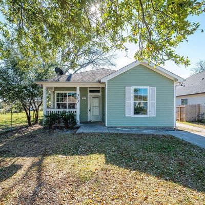 313 3 Rd Ave N, Texas City, TX 77590