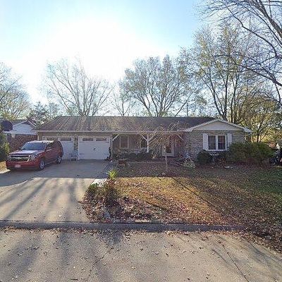 3241 Chateau Dr, Cape Girardeau, MO 63701