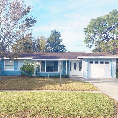 2752 59 Th Way N, Saint Petersburg, FL 33710