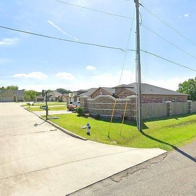 2865 Amber Ave, Groves, TX 77619