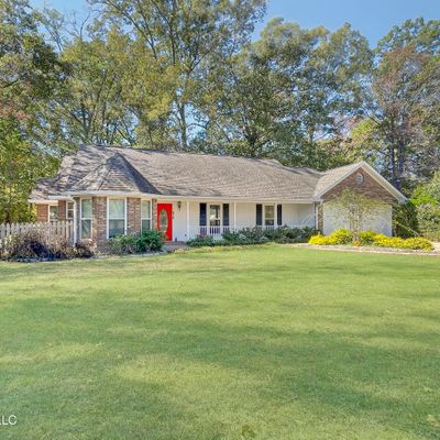 419 Walnut Grove Dr, Pearl, MS 39208