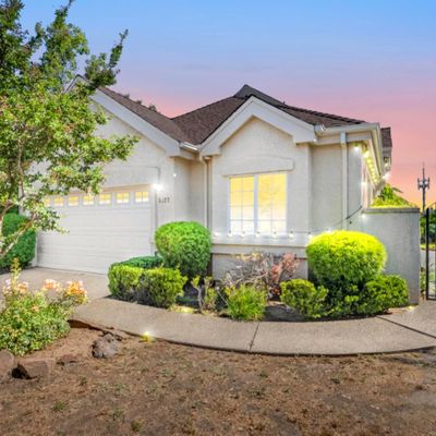 5127 Walnut Pointe Ln, Carmichael, CA 95608