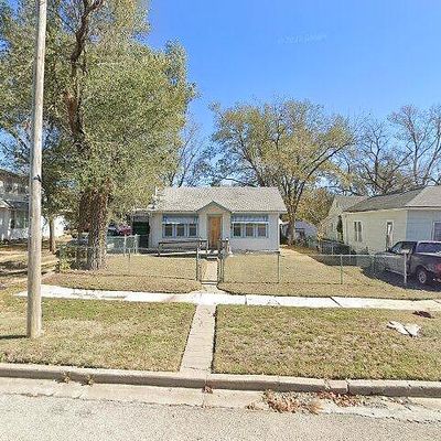 516 Cottonwood St, Strong City, KS 66869