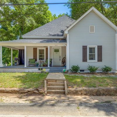 521 W Peachtree St, Woodruff, SC 29388