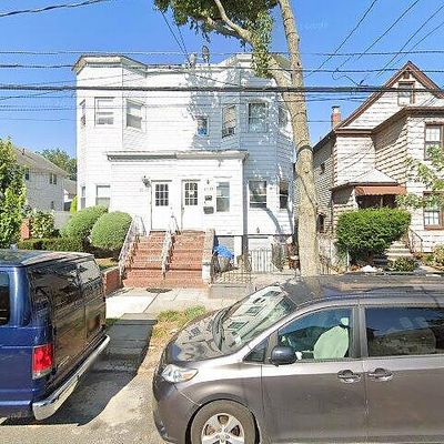 4344 164 Th St, Flushing, NY 11358