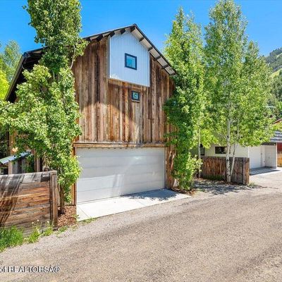 655 S Glenwood St, Jackson, WY 83001