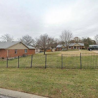 6587 Dolphin Cir E, Florissant, MO 63033