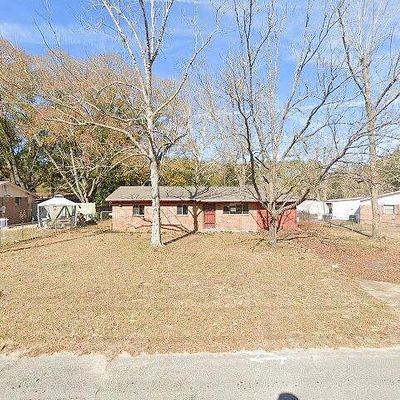 560 Purl Adams Ave, Crestview, FL 32539