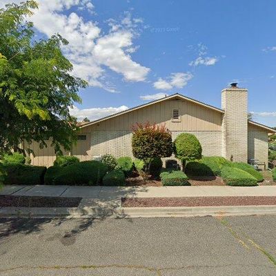 5701 W Chestnut Ave #1, Yakima, WA 98908