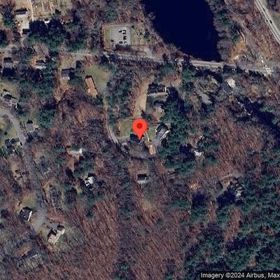 8 Horseshoe Dr, Acton, MA 01720