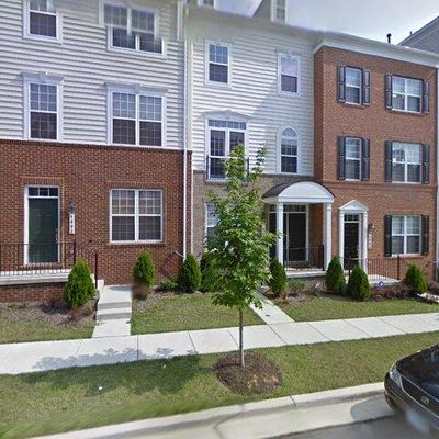 8004 Endzone Way, Hyattsville, MD 20785