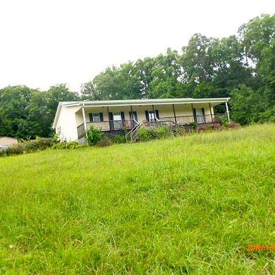 684 Shoulder Strap Branch Ln, Vanleer, TN 37181