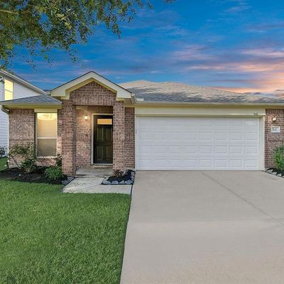 942 Cavern Brook Ln, Fresno, TX 77545