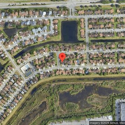 9721 W Daffodil Ln, Miramar, FL 33025