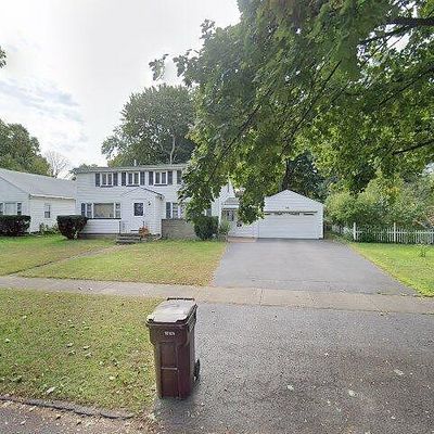 89 Rawlinson Rd, Rochester, NY 14617