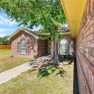 1108 S Lovers Ln, Gatesville, TX 76528