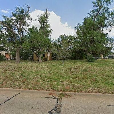 1122 17 Th St, Woodward, OK 73801