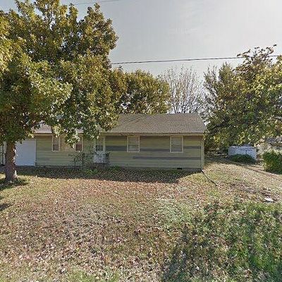 1011 Monroe St, Lyndon, KS 66451