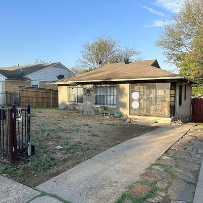 1015 Fernwood Ave, Dallas, TX 75216