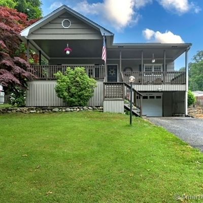 1019 Roosevelt Dr, Derby, CT 06418