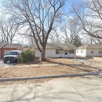 1037 Pineridge St, Wichita, KS 67218