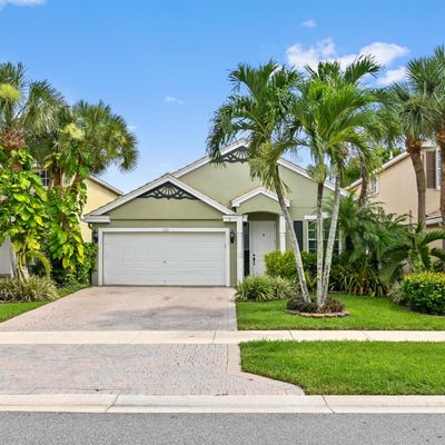 142 Canterbury Pl, Royal Palm Beach, FL 33414