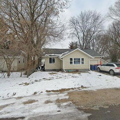 1213 Calgary St Ne, Grand Rapids, MI 49505